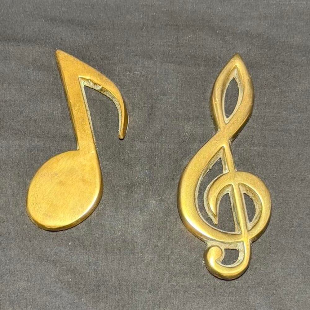 🚨 2 VINTAGE Music Brass Music Notes Paperweights Flat Decor Figurine Art 🎶